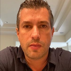 Meet your Posher, Kenyon